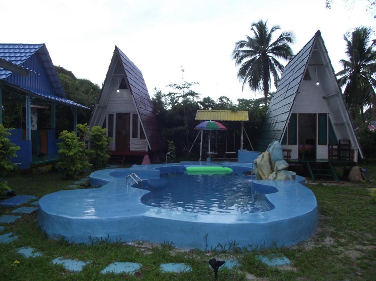 Tanjong Tinggi Cottage Sijuk Buitenkant foto